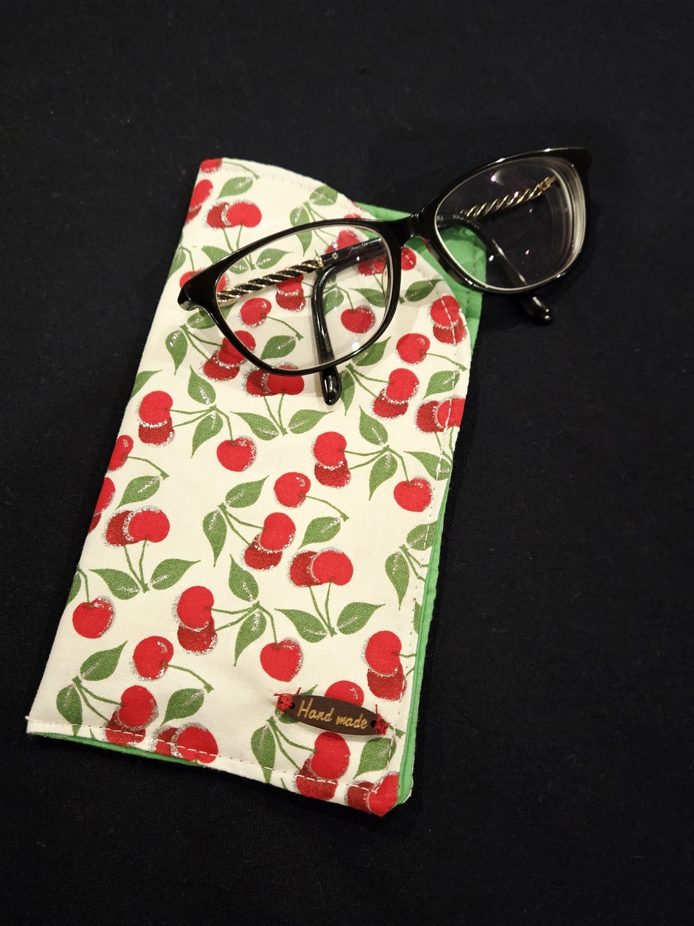 Stylish Black Cat-Eye Reading Glasses with Cherry Print Case